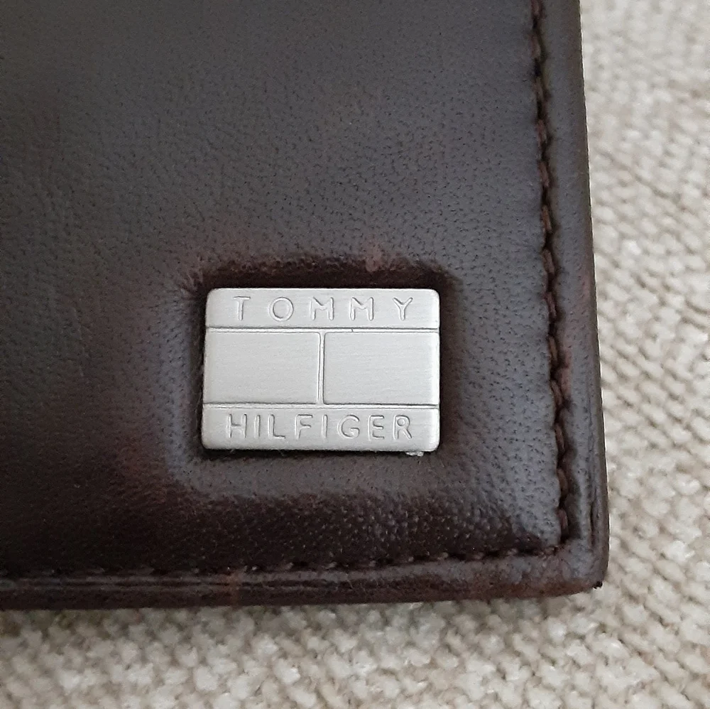 Tommy Hilfiger brown leather front pocket wallet
